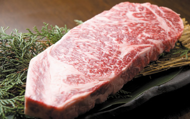 写真：松阪牛の霜降り肉